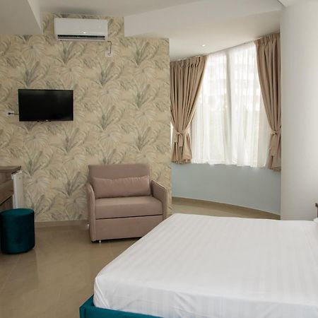 Alv Rent Rooms Vlore Bagian luar foto