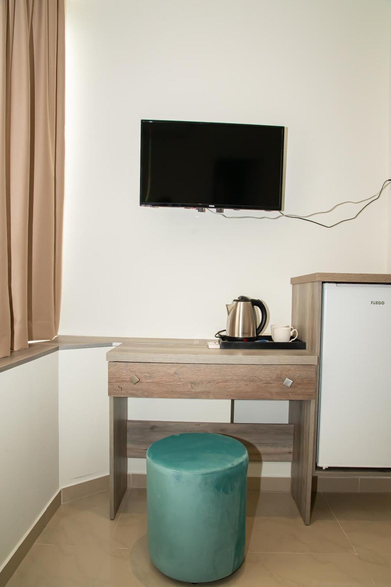 Alv Rent Rooms Vlore Bagian luar foto